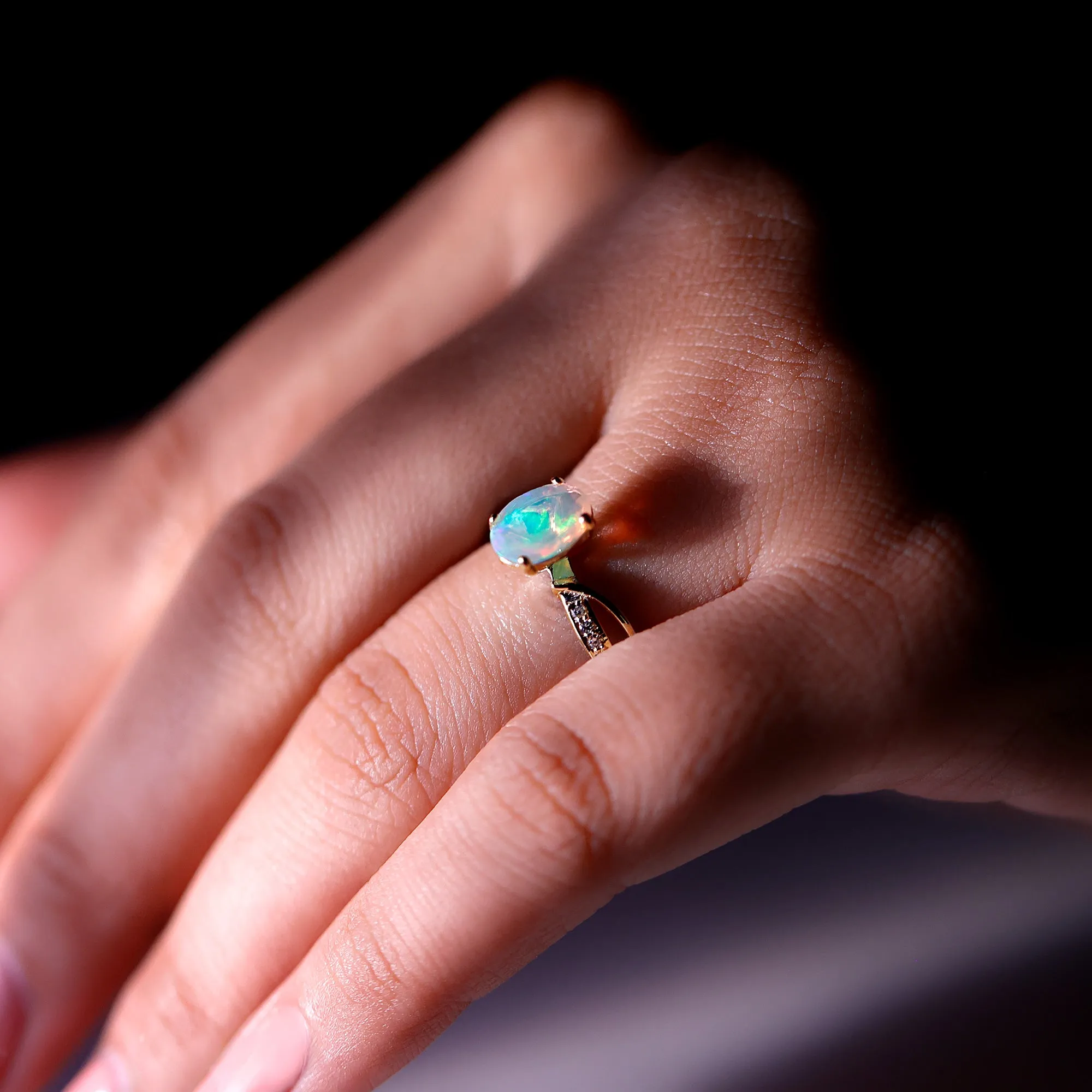 1.25 CT Oval Cut Ethiopian Opal Solitaire Ring with Diamond