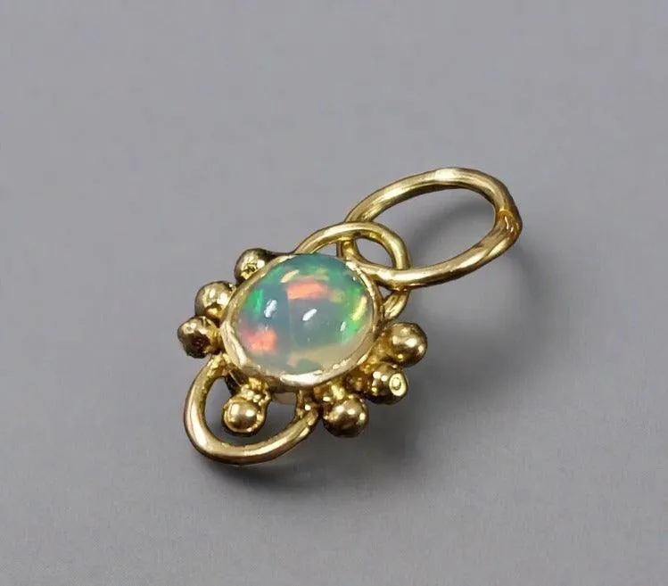 18k Ethiopian opal pendant