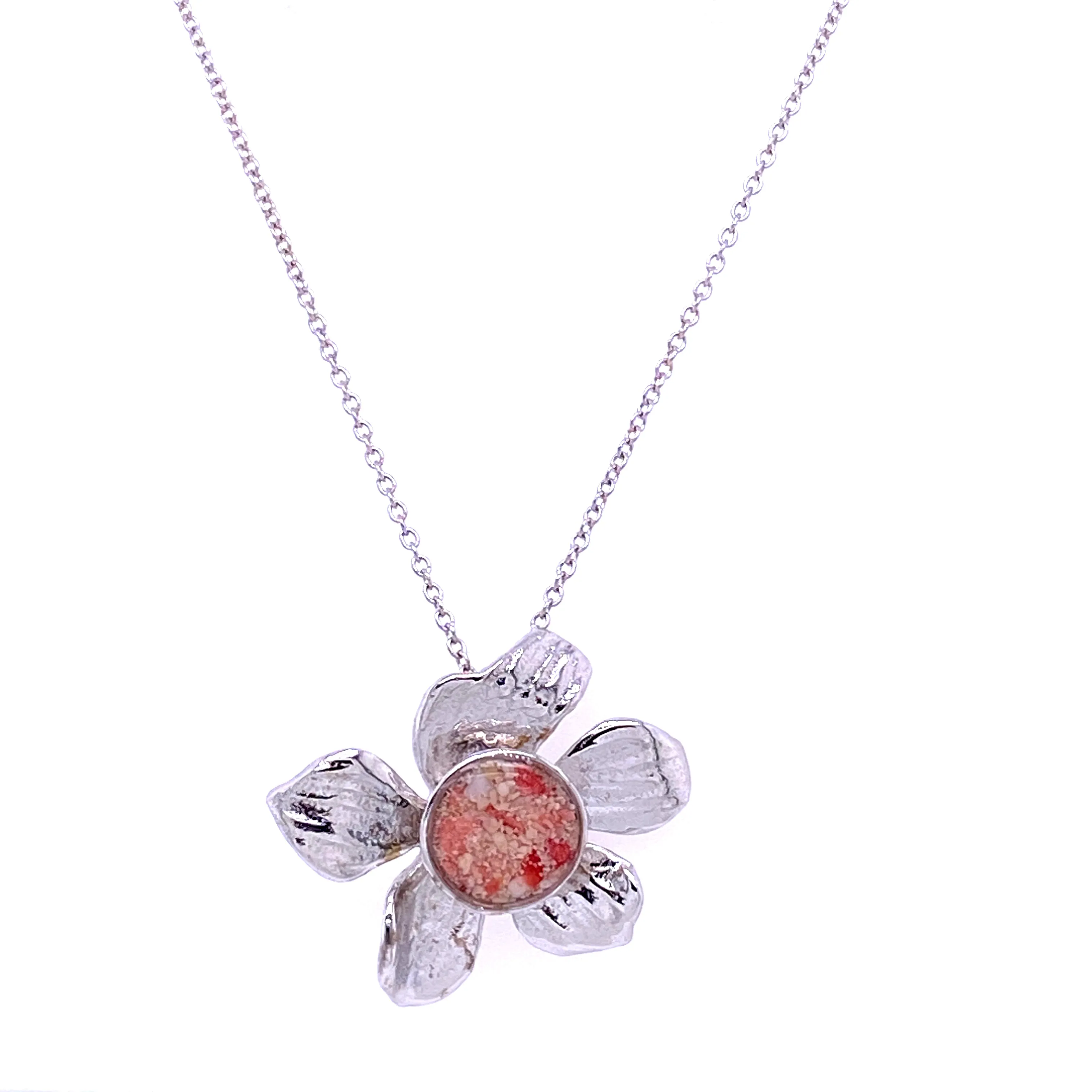 Fera ~ Medium Flower Pendant in Gold