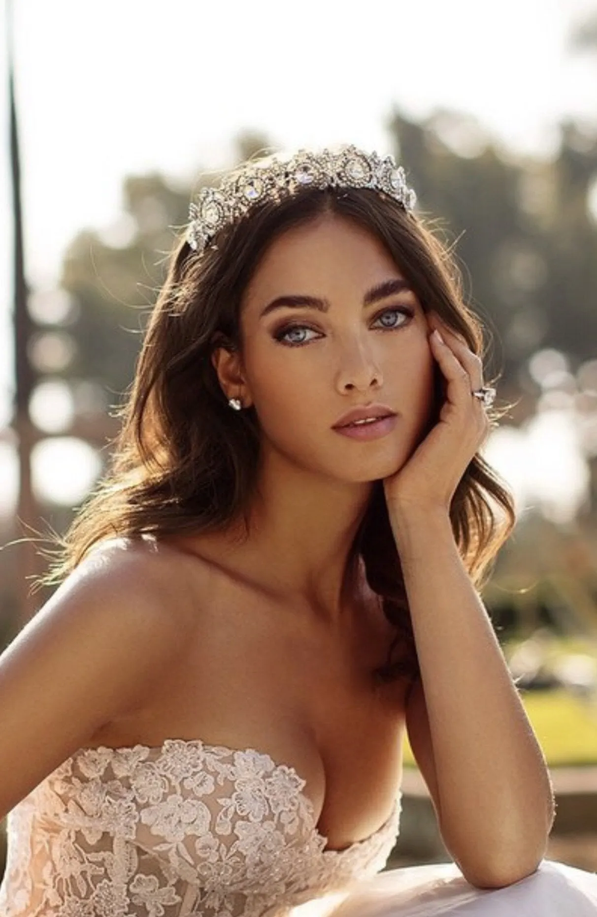 NOBLESSE Swarovski Crystal Wedding Tiara