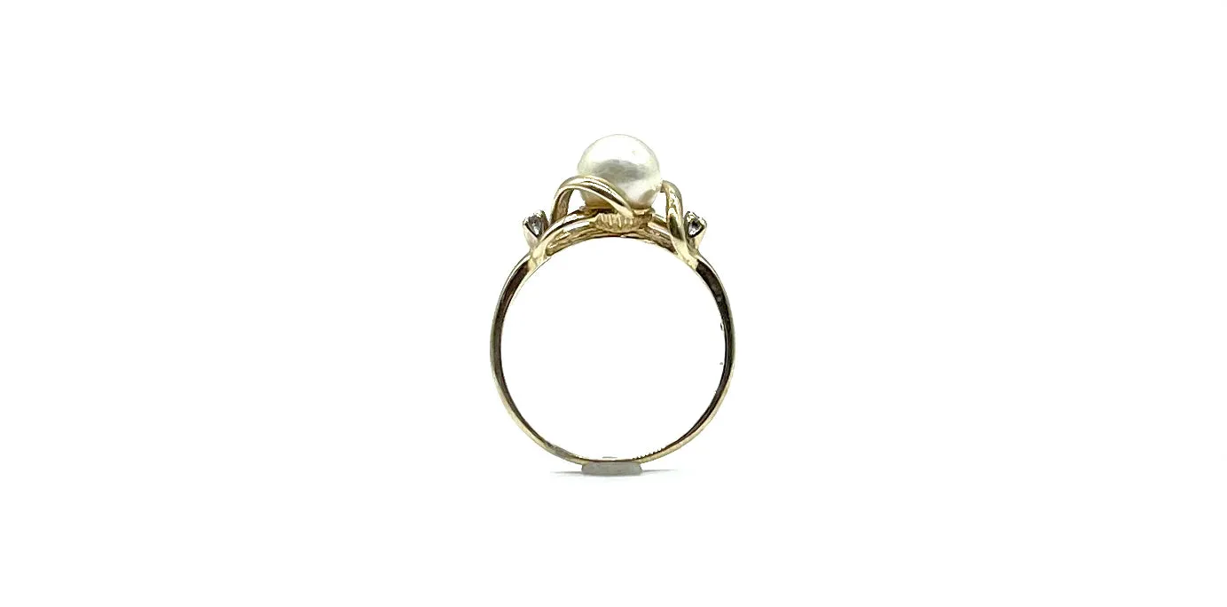 Pearl and Diamond Ring