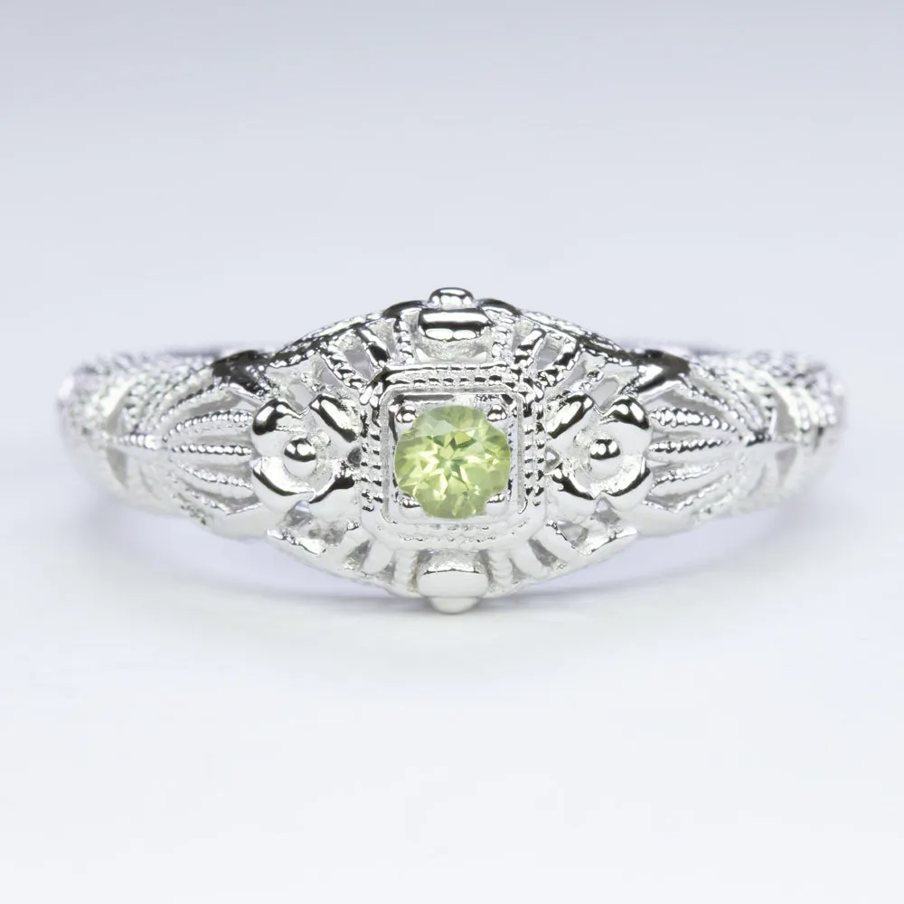 PERIDOT VINTAGE STYLE COCKTAIL RING STERLING SILVER FILIGREE DAINTY ROUND GREEN
