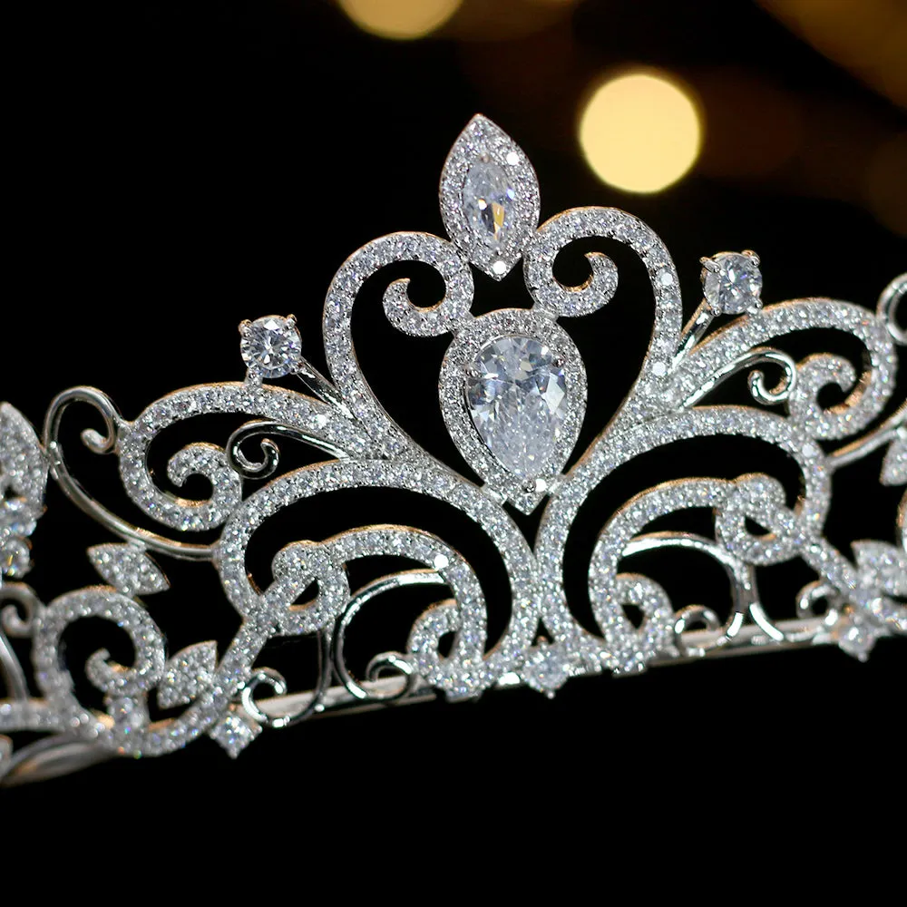 T210. Rhinestone Tiara for wedding.
