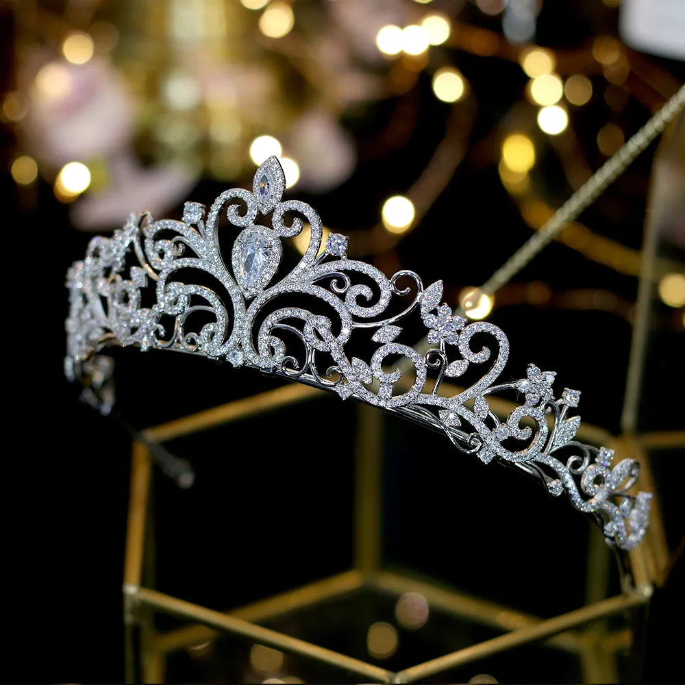 T210. Rhinestone Tiara for wedding.