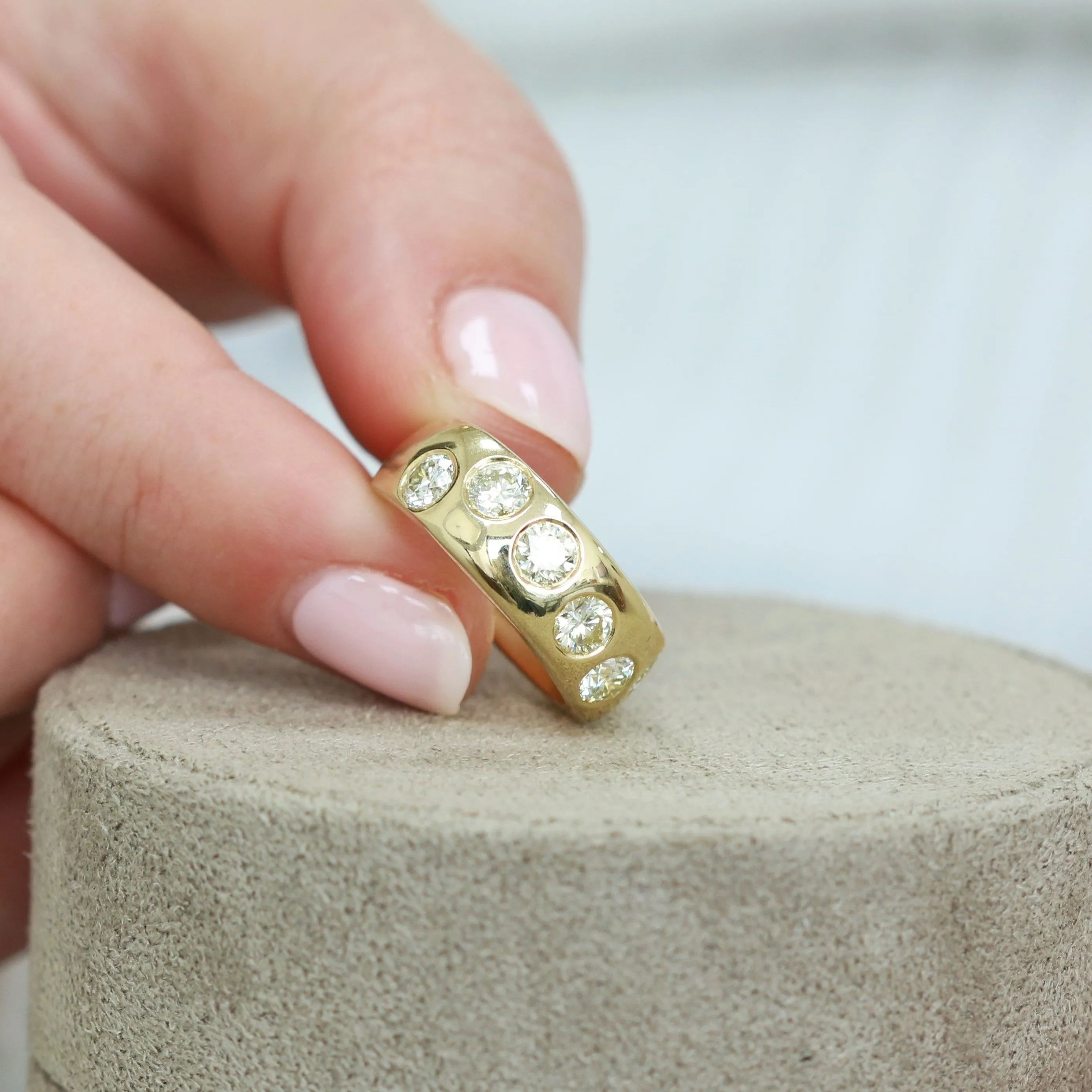 V Moons Chunky Natural Round cut Diamond Wedding Band
