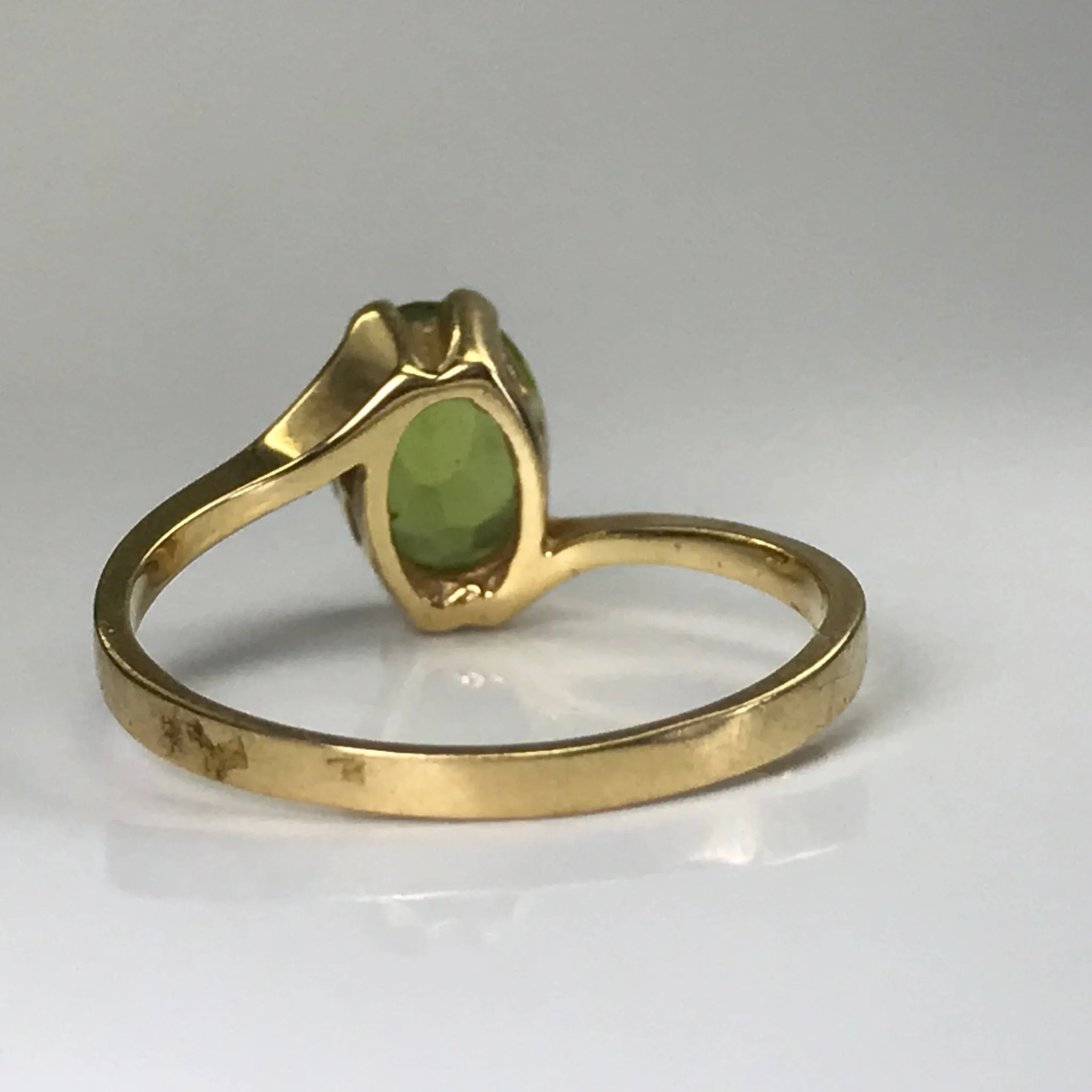 Vintage Peridot Engagement Ring in 10K Gold. August Birthstone. 16th Anniversary. Estate Jewelry.