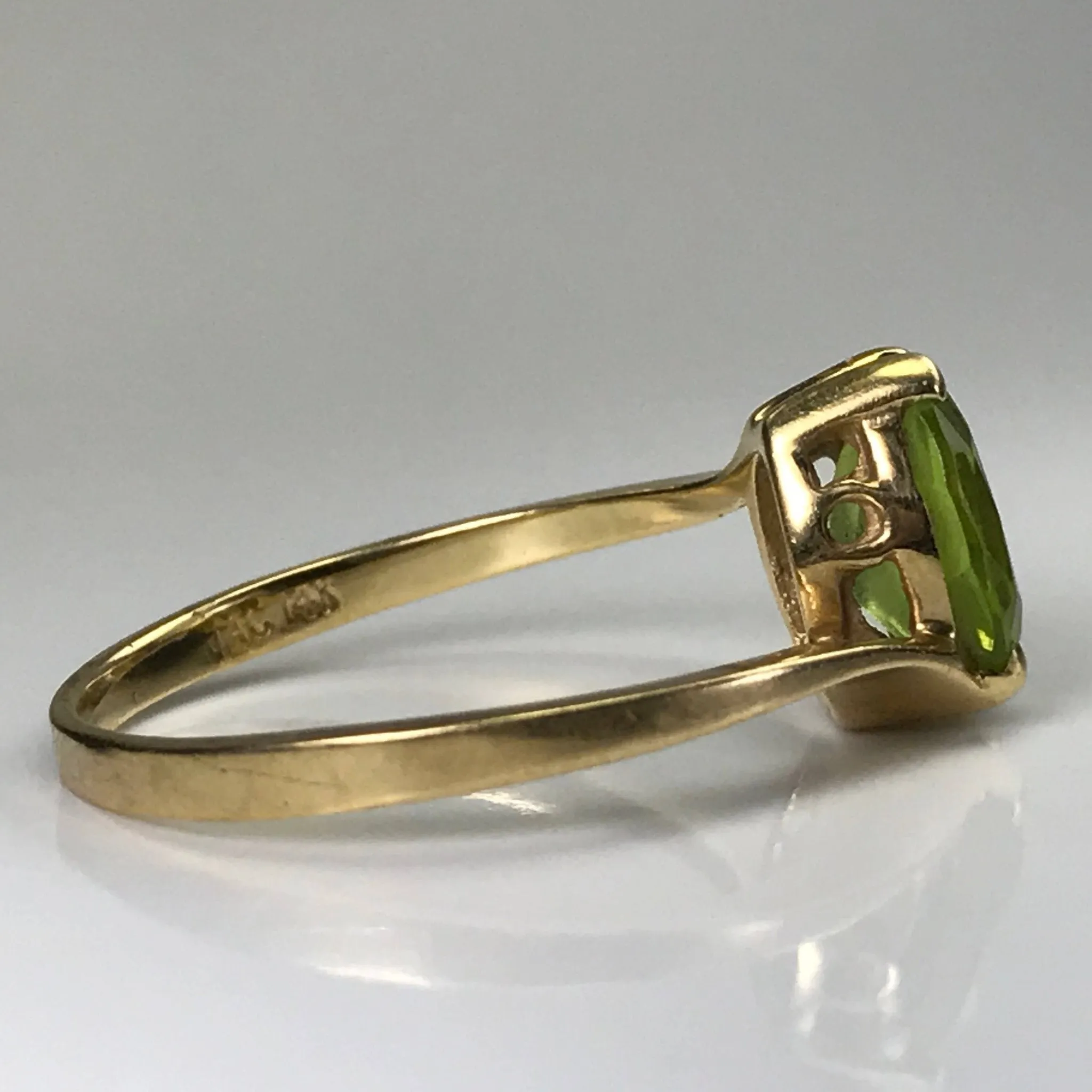 Vintage Peridot Engagement Ring in 10K Gold. August Birthstone. 16th Anniversary. Estate Jewelry.